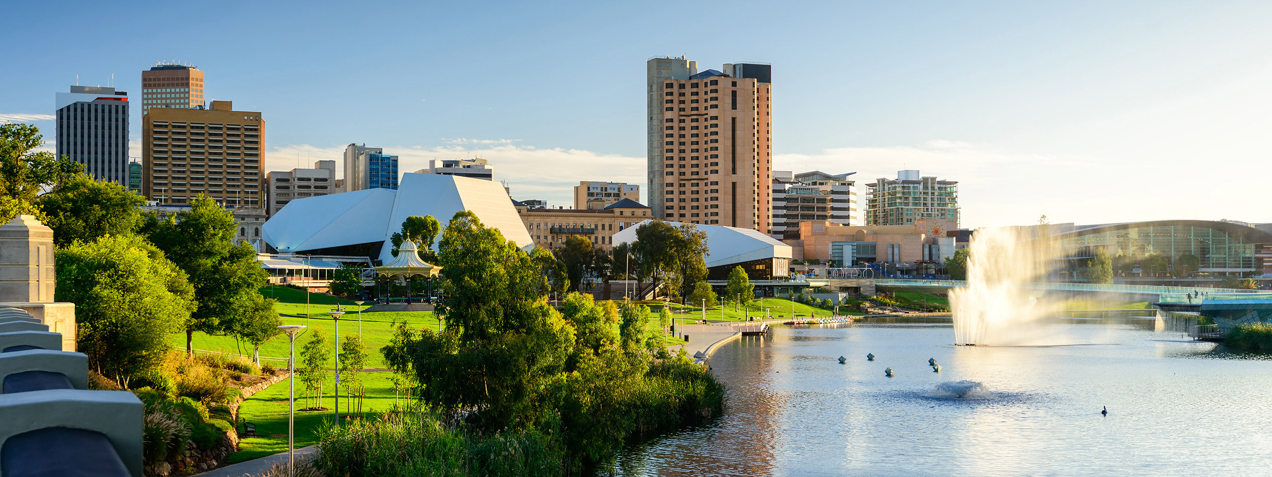 Landscape of Adelaide with the river and fountain