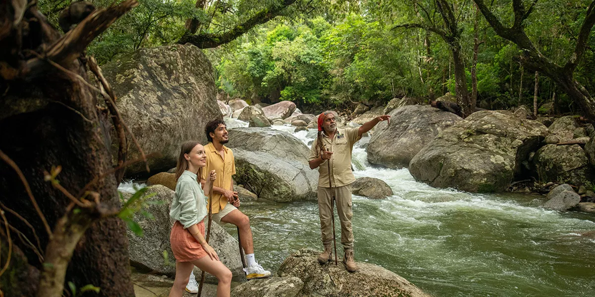 couple-being-guided-through-mossman-gorge-by-local-guide-credit-teq.jpg