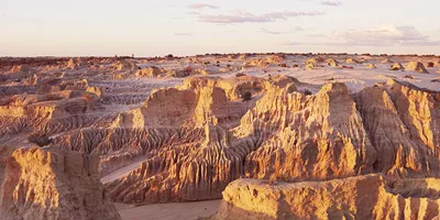 mungo-national-park-credit-destination-nsw.jpg