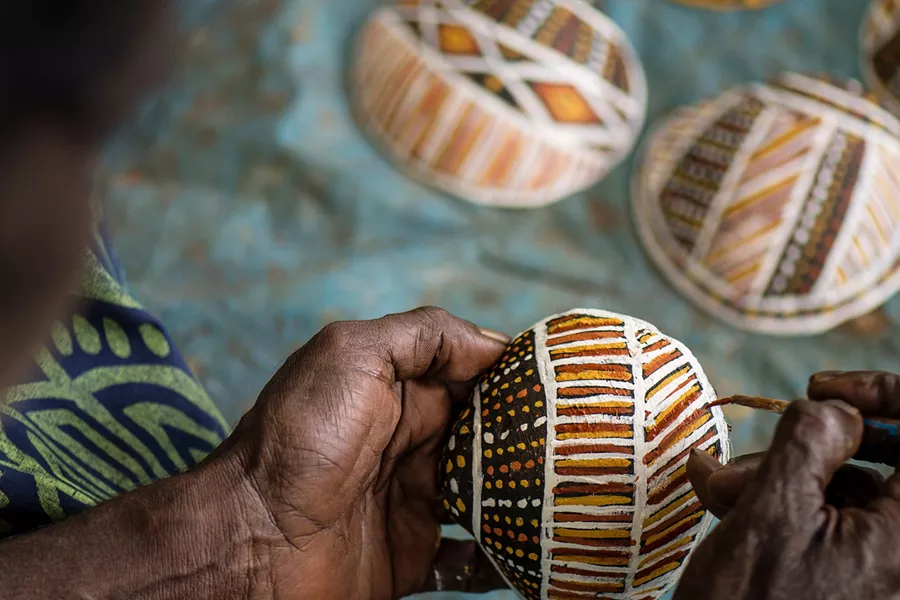 Day Tour Text Beside Media