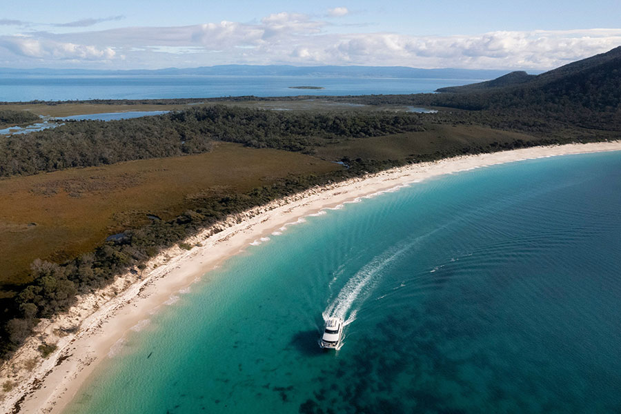 Wineglass Bay Cruise Credit Ta