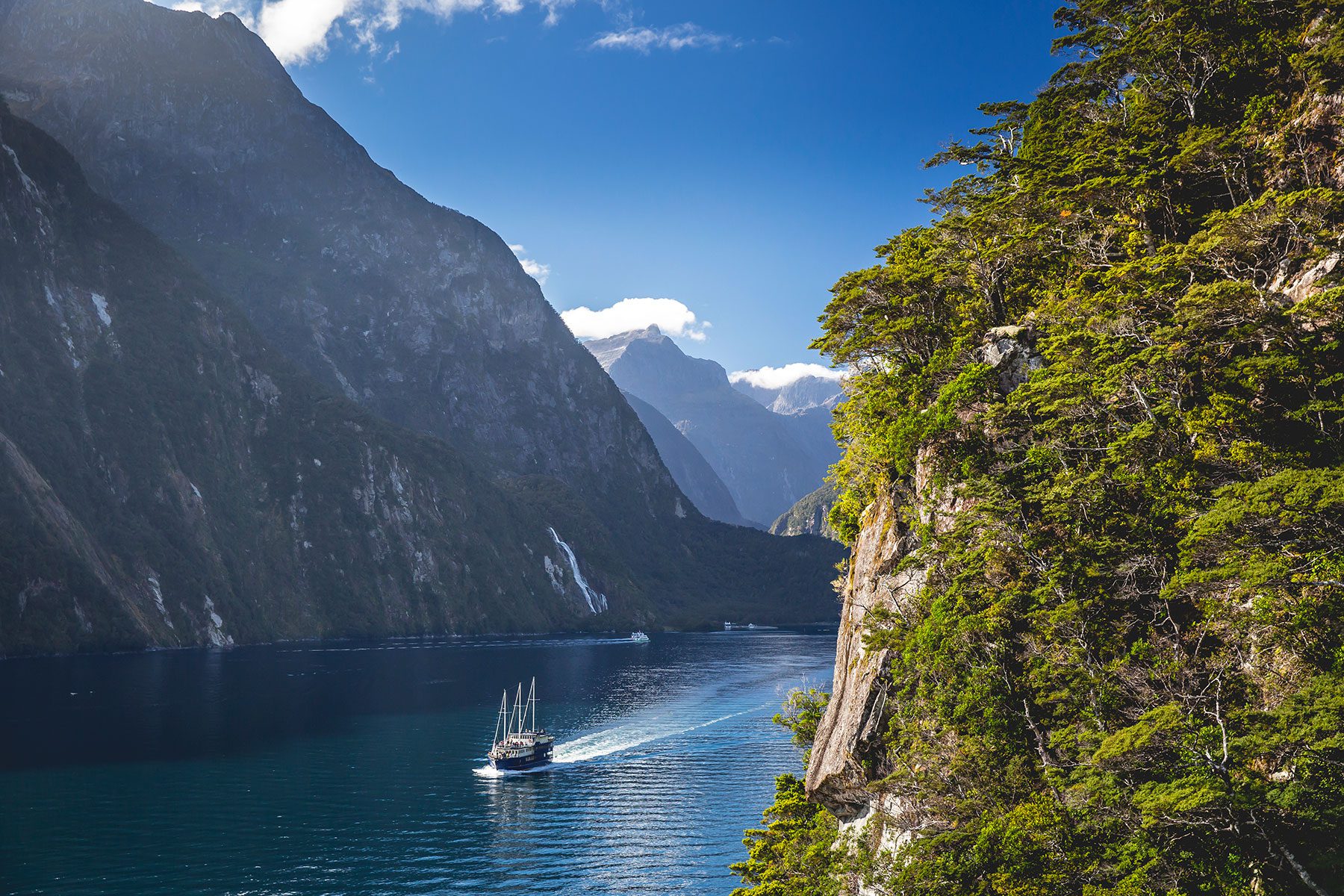 The Best Places to Travel Throughout the Year - AAT Kings